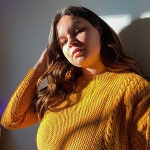 Mustard yellow/ orange sweater